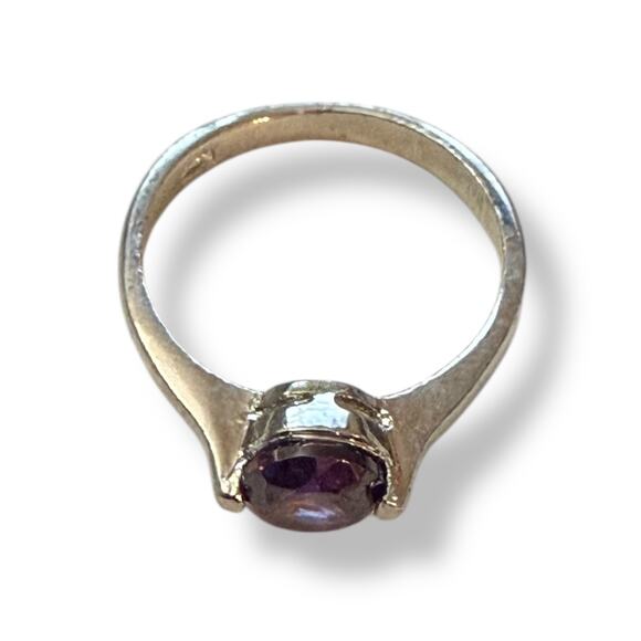 Faux Amethyst Solitaire Purple Silver Ring Size 6 NEW - Picture 2 of 6